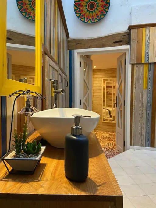 Woody House Apartment เอสเซาอิรา ภายนอก รูปภาพ